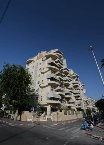 יבנה 9-11 חולון