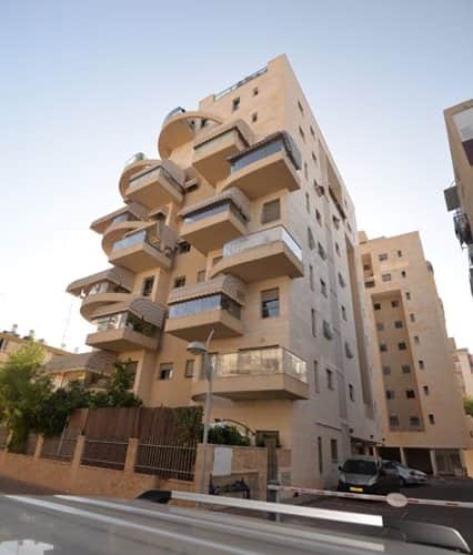 יבנה 9-11 חולון